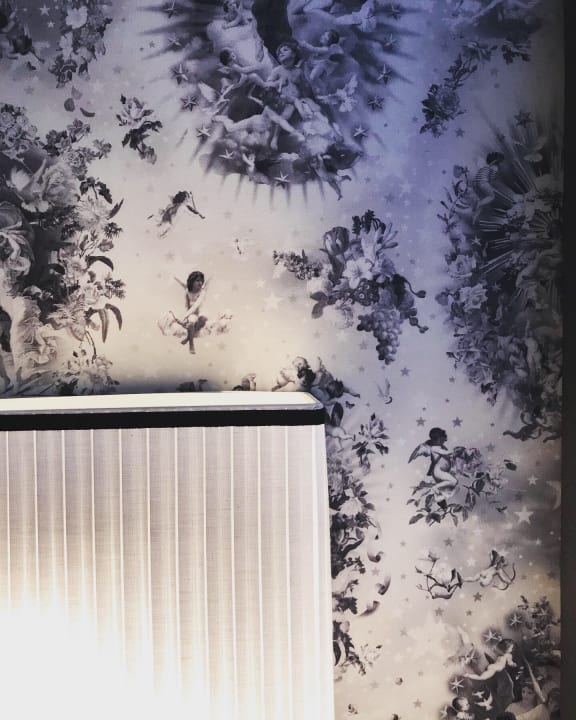 Zimmer Maison Astor Paris, Curio Collection by Hilton