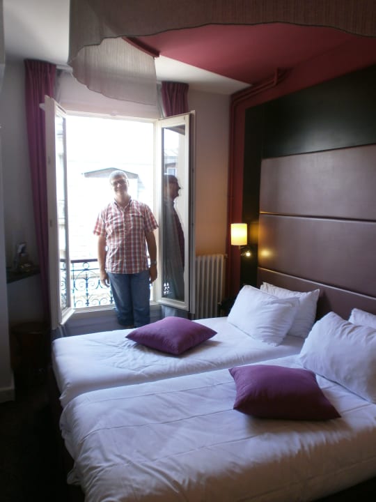 Zimmer klein - aber ausreichend Accueil Hotel - Paris Pigalle Montmartre