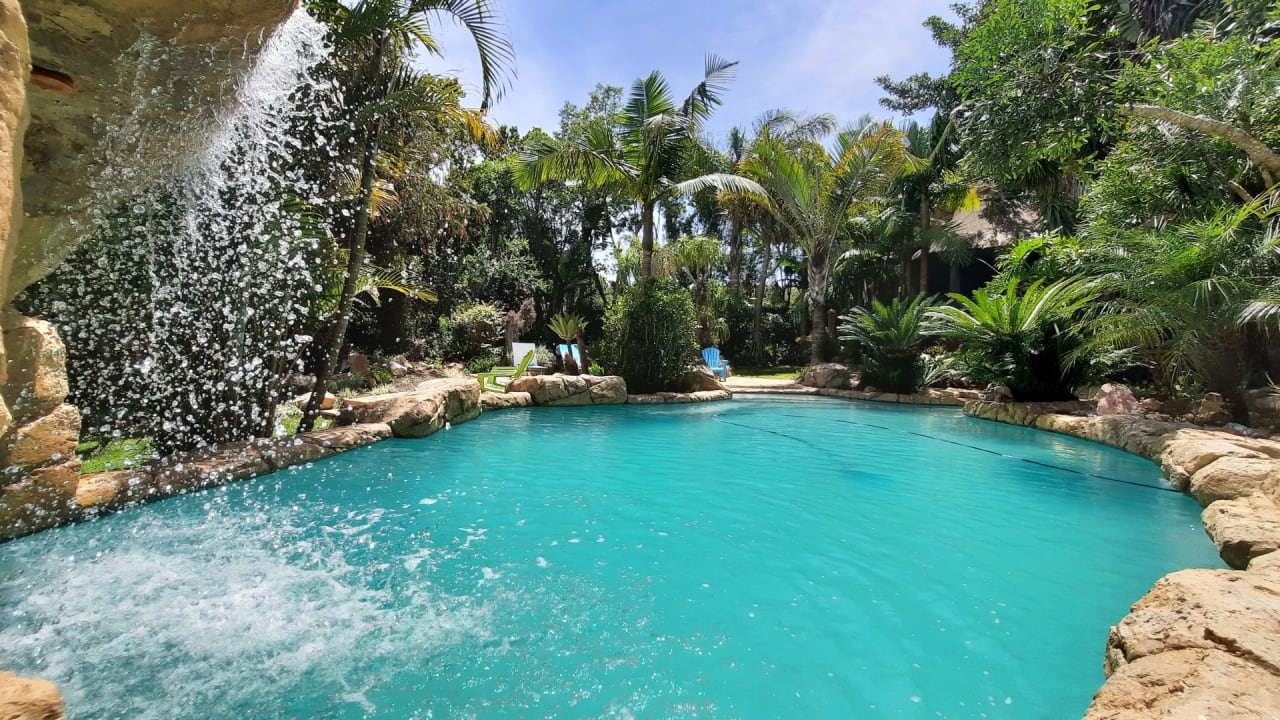 Pool Guesthouse Littlewood Garden