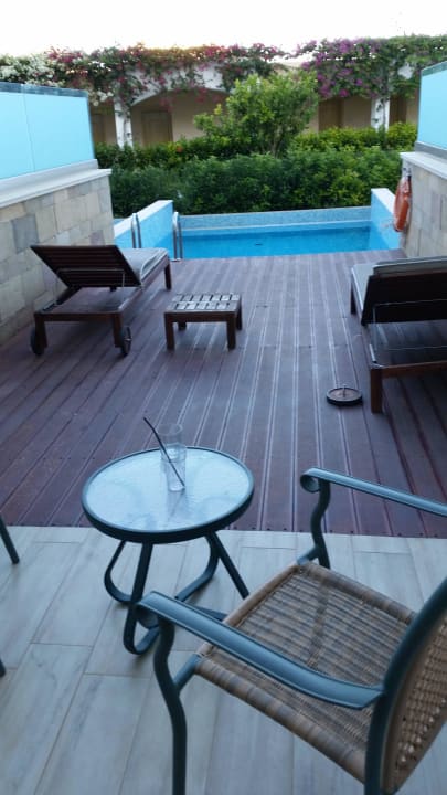 Kaputte Liege u. Gläser interessierten hier keinen Lindos Imperial Resort & Spa