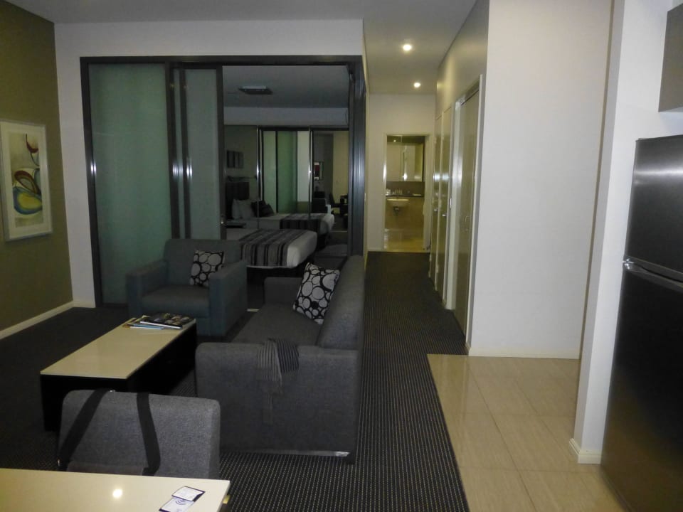 Wohnzimmer Meriton Serviced Apartments Campbell Street