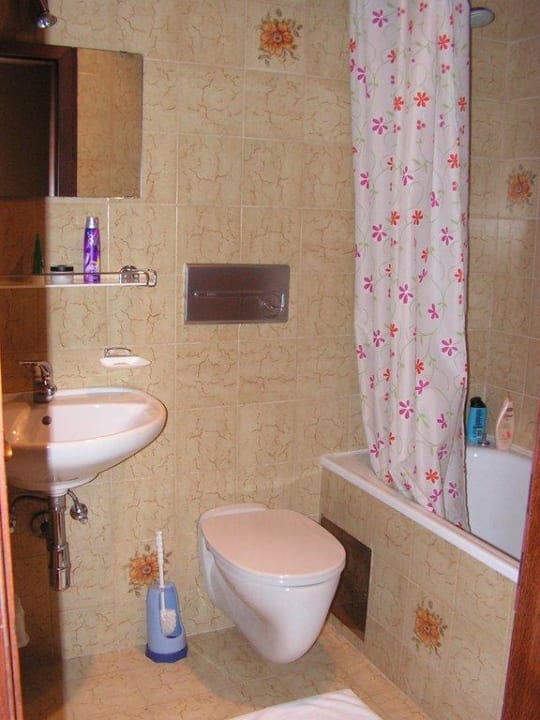 Bad mit Wanne Bierhotel & Manufaktur Loncium