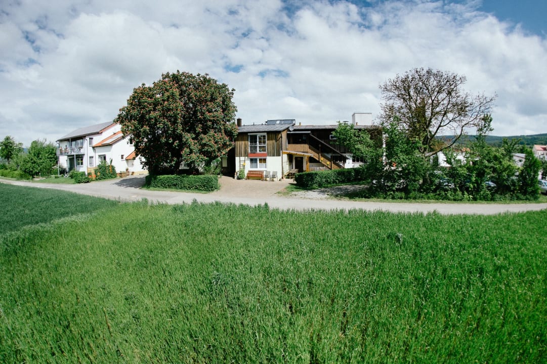 Außenansicht Bio-Bauernhof Mültner