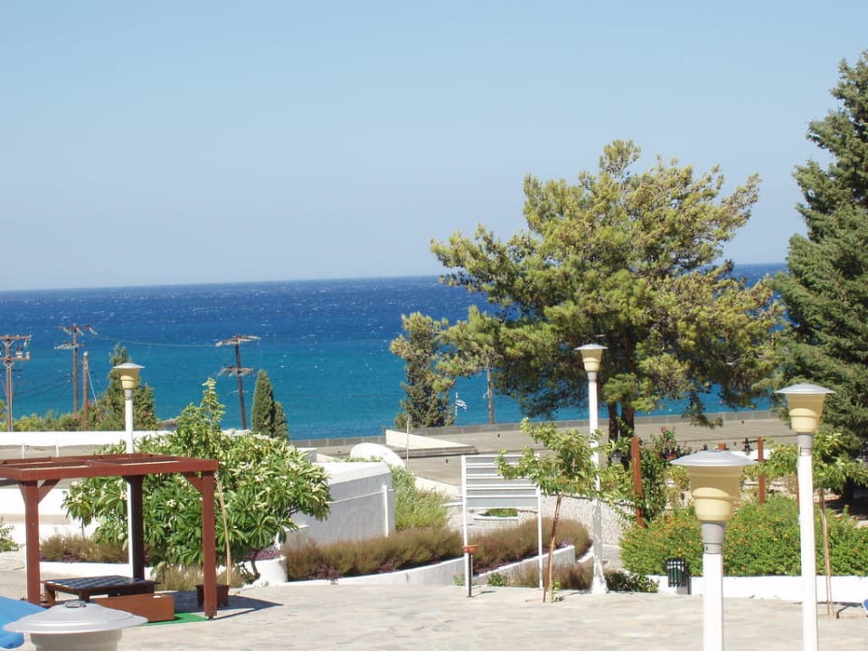 Blick von Poolbar aufs Meer alltoura Club Hotel Porto Angeli Beach Resort