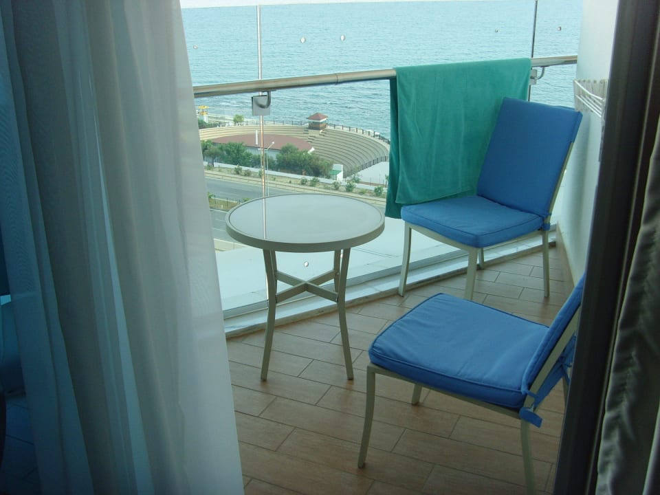 Balkon mit seitl. Meerblick Vikingen Infinity Resort & Spa