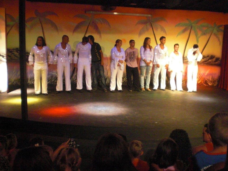 Animations Team Hane Family Resort