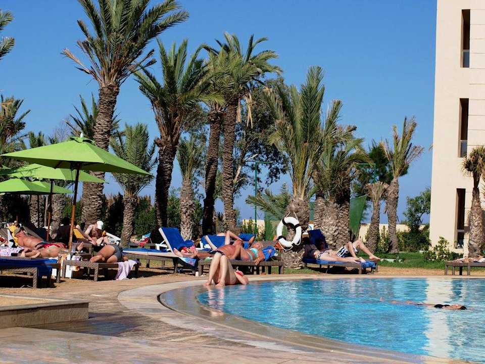 Hotelowy ogród Hotel Rosa Beach