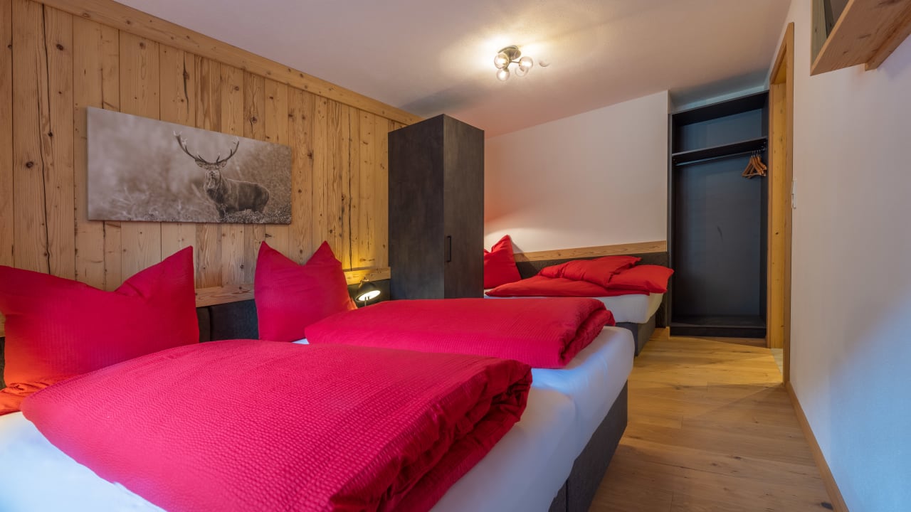 Zimmer Luxus Chalet Fasserhäusl im Zillertal - Sauna ,Hot Tub, Kamin & Alpenblick für bis zu 10 Personen