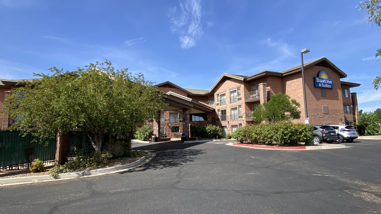 Außenansicht Days Inn & Suites by Wyndham Page Lake Powell