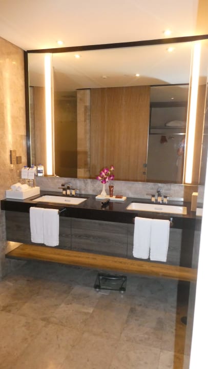 Zimmer Conrad Manila