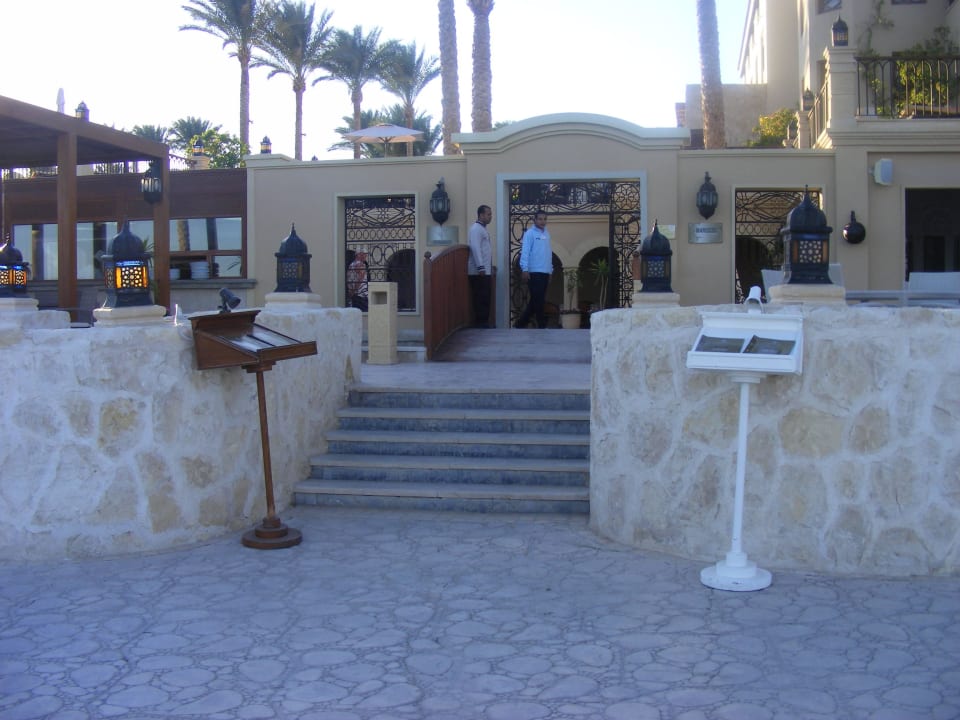 Links: Steakhouse rechts: Fischrestaurant Makadi Spa - Adults only