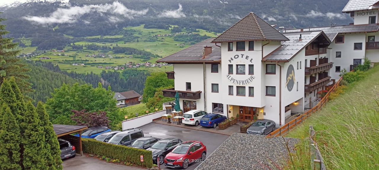 Außenansicht Hotel Alpenfriede