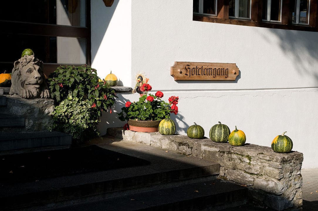 Eingang Hotel Lindenhof