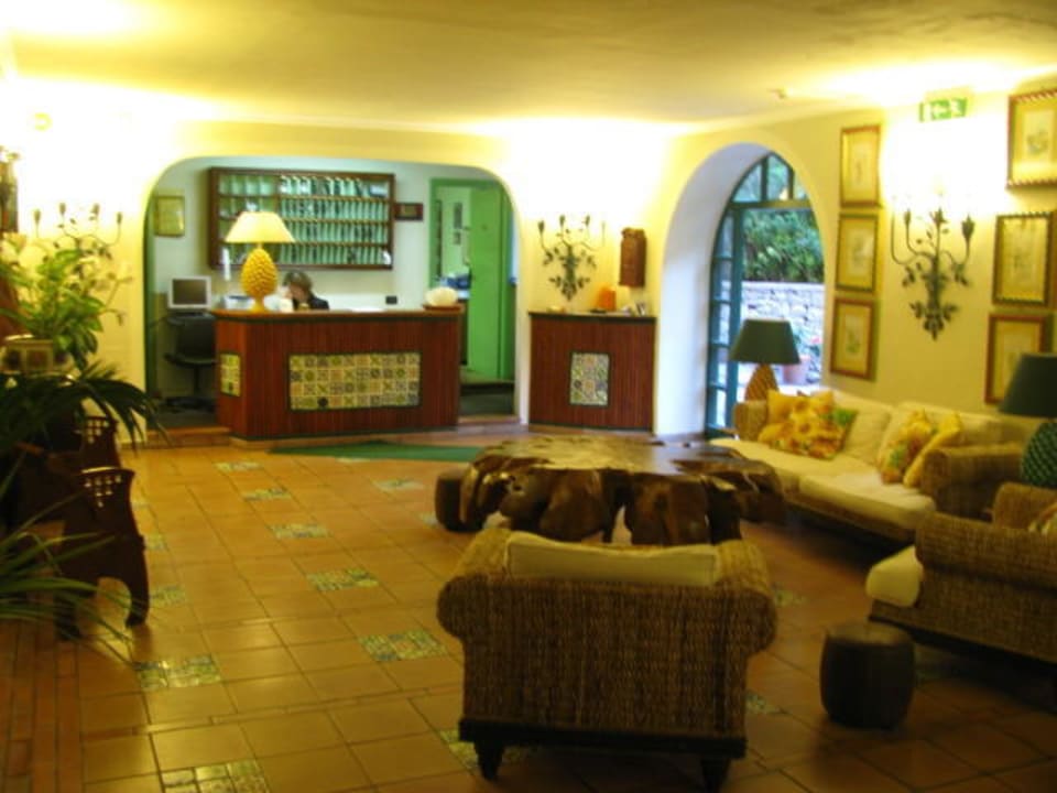 Lobby und Rezeption Hotel Barracuda