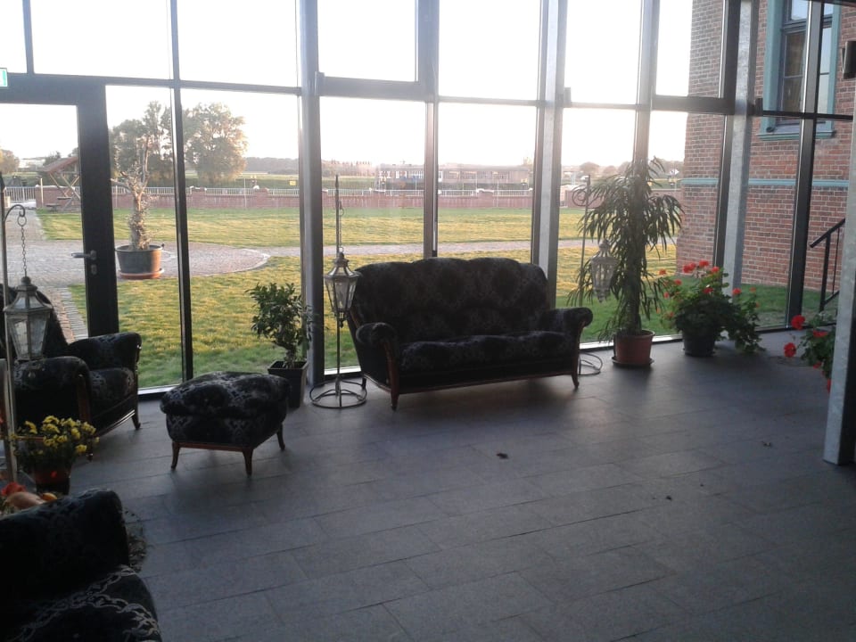 Durchgang zu anderen Zimmer'n (Wintergarten) Elbe Resort