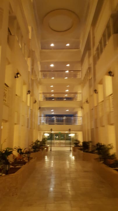 Lobby Alba Queen Hotel