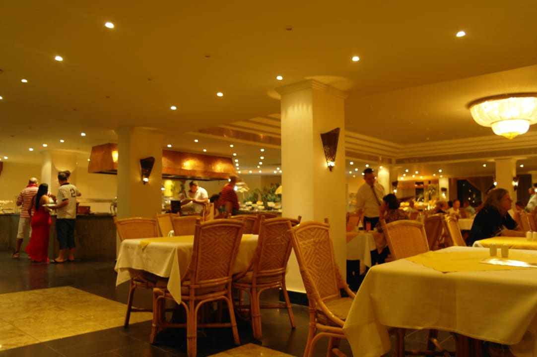 Frühstücks- und Abendrestaurant Siva Grand Beach