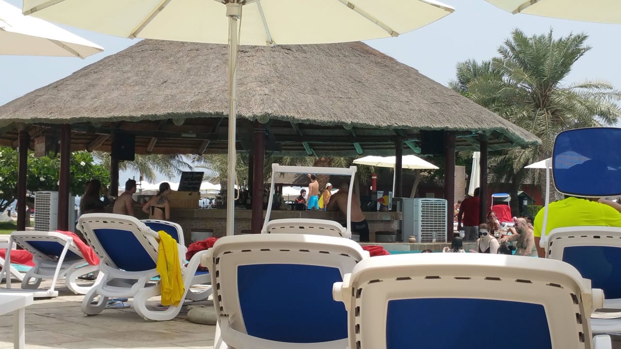 Poolbar Fujairah Rotana Resort & Spa
