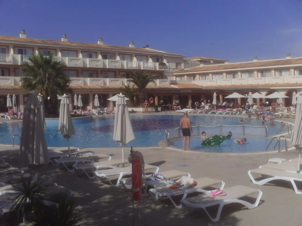 Pool blau punta reina