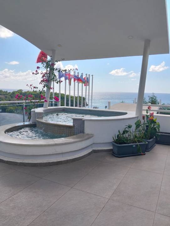 Ausblick Laguna Beach Alya Resort & Spa Hotel