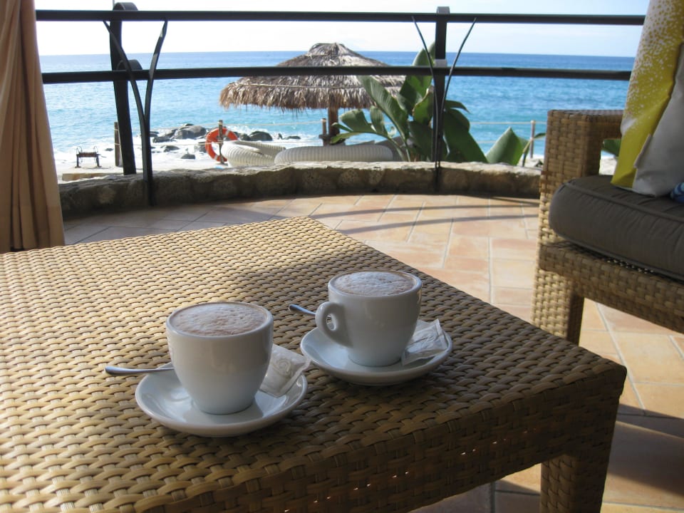 Cappuccino mit Meerblick Hotel Villaggio Il Gabbiano