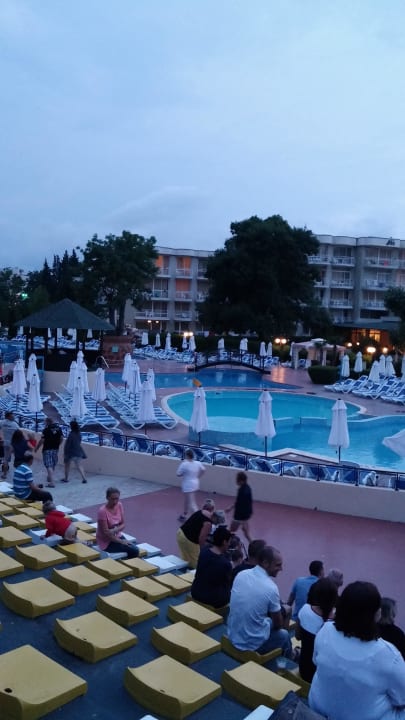 Außentheater mit Blick auf Pool DAS Club Hotel Sunny Beach