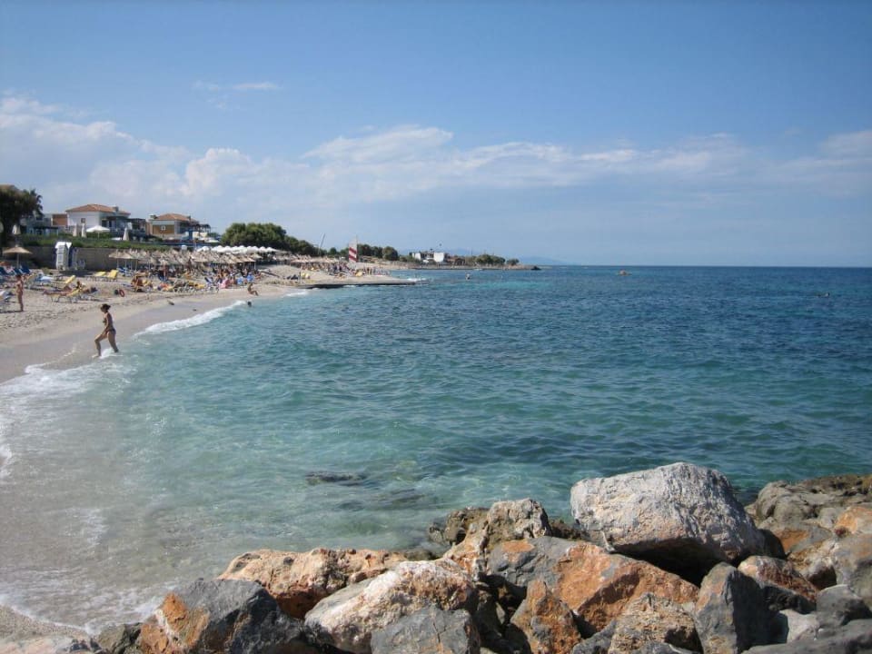 Bei schönem Wetter ist der Strand super Mitsis Cretan Village