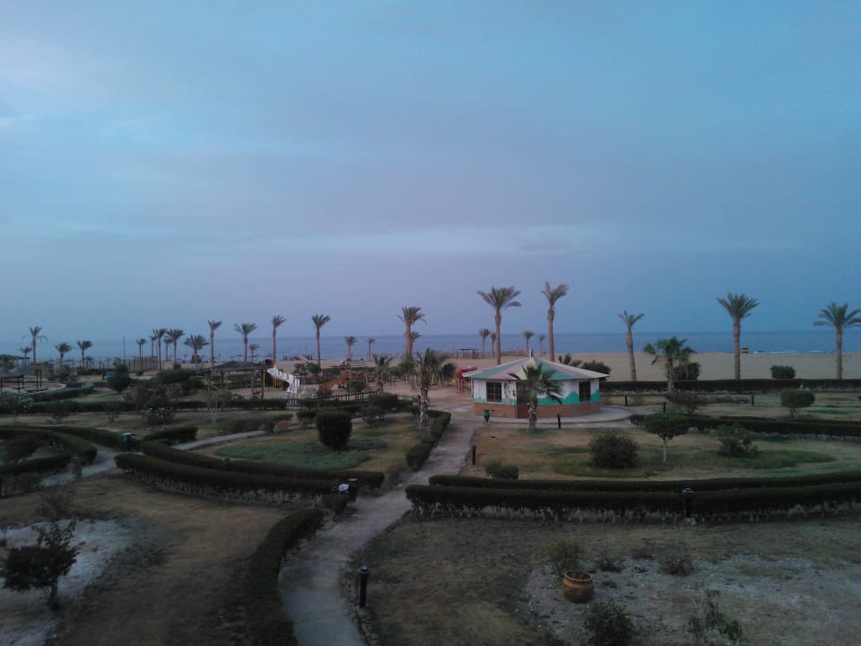 Z balkonu Bliss Nada Beach Resort