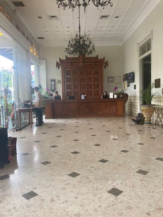 Lobby The Phoenix Hotel Yogyakarta