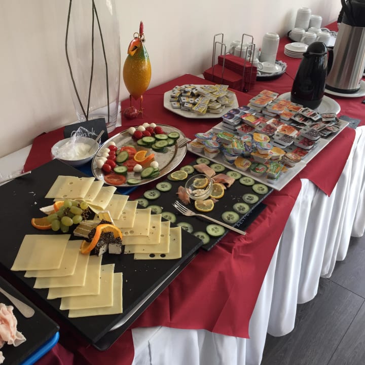 Frühstücksbüffet  Drachenfelshotel Königswinter