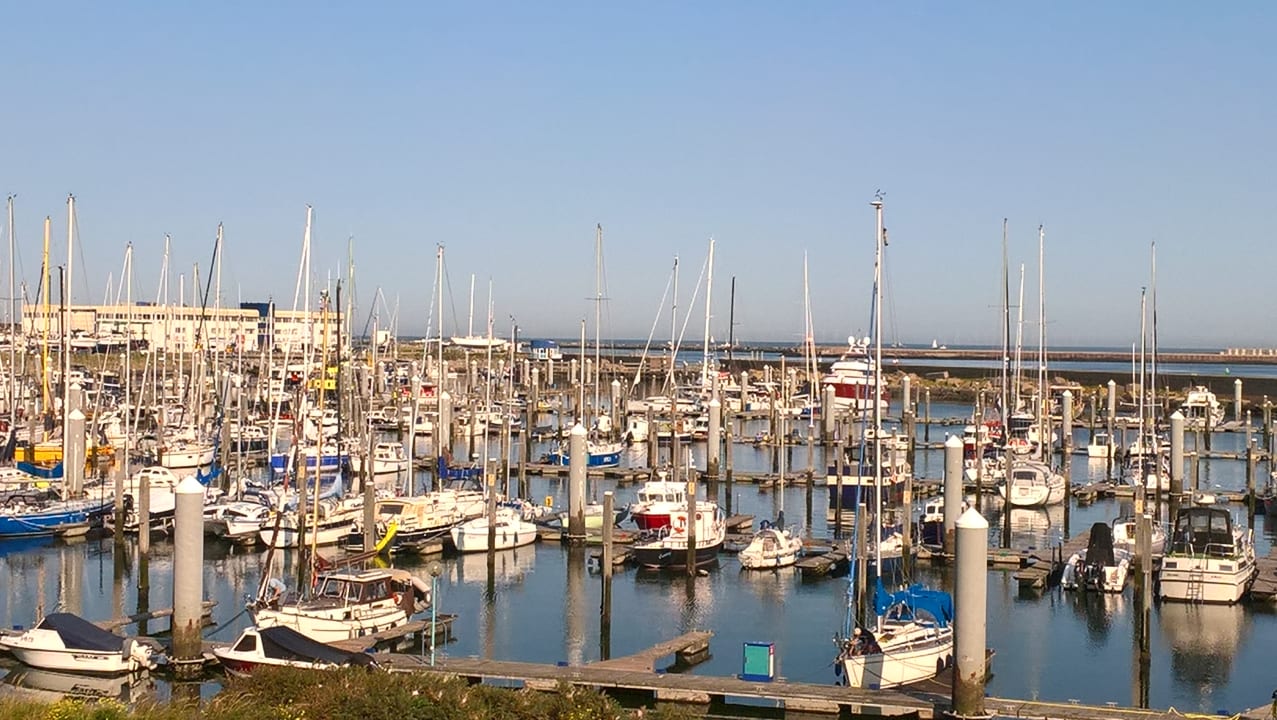 Ausblick Leonardo Hotel IJmuiden Seaport Beach