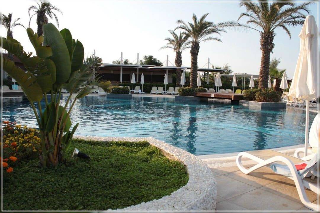 Teil des Poolanlage Sunis Evren Beach Resort Hotel & Spa