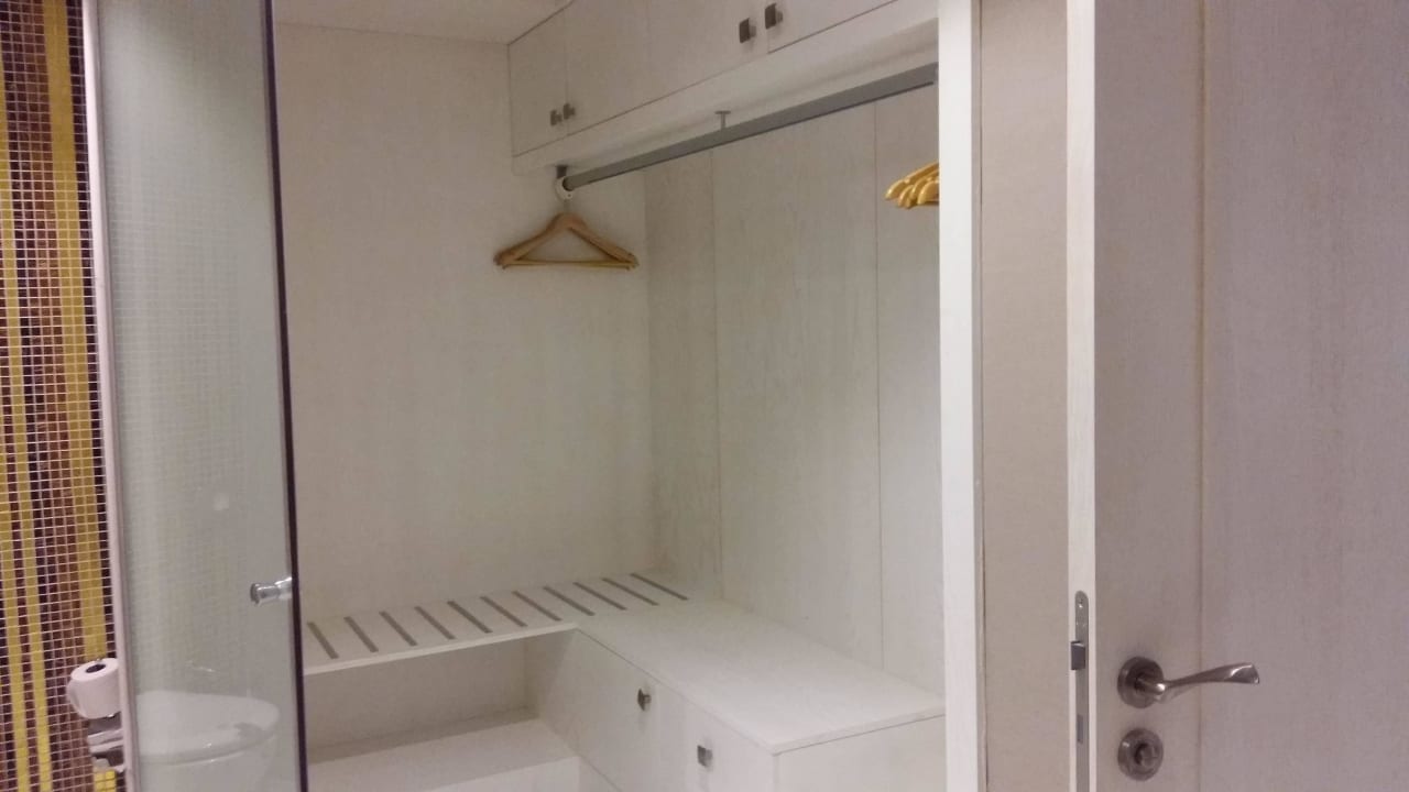 Kleiderschrank im Bad Royal Taj Mahal Hotel