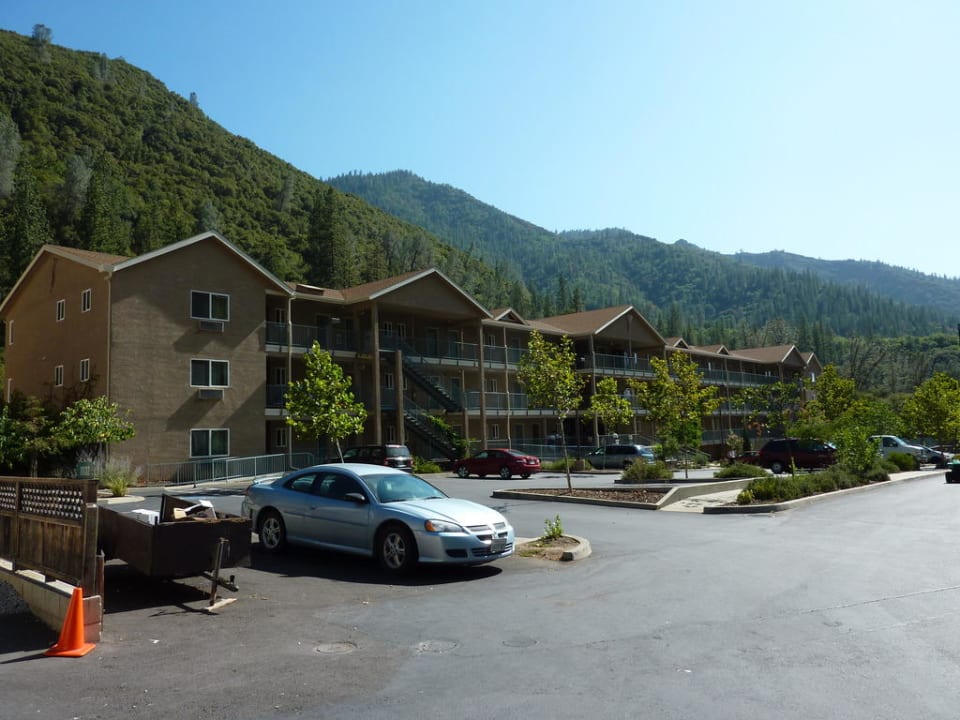 Blick auf die Hotel-Gebäude Hotel Yosemite View Lodge