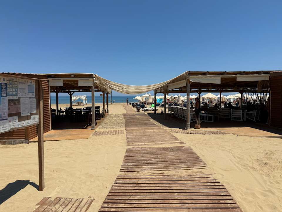 Strand HARPIN Georgioupolis Suites & Aqua Park
