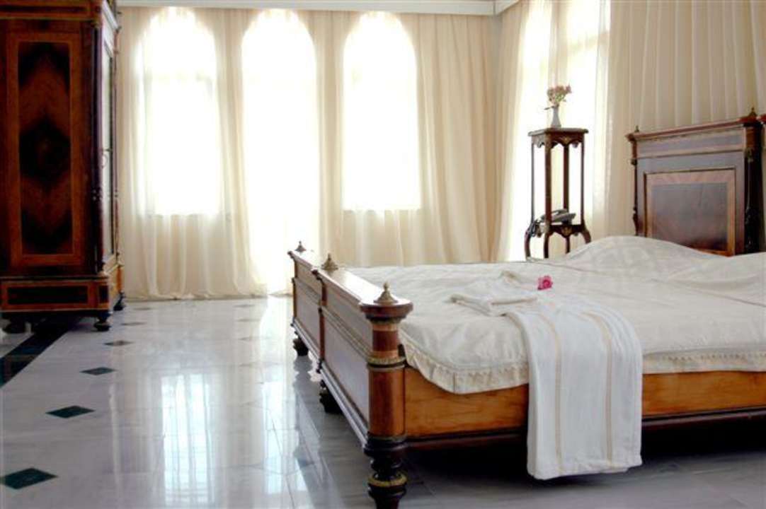 "РЧЕУЛИ ВИЛЛА "В БАТУМИ Hotel Reuchli Villa