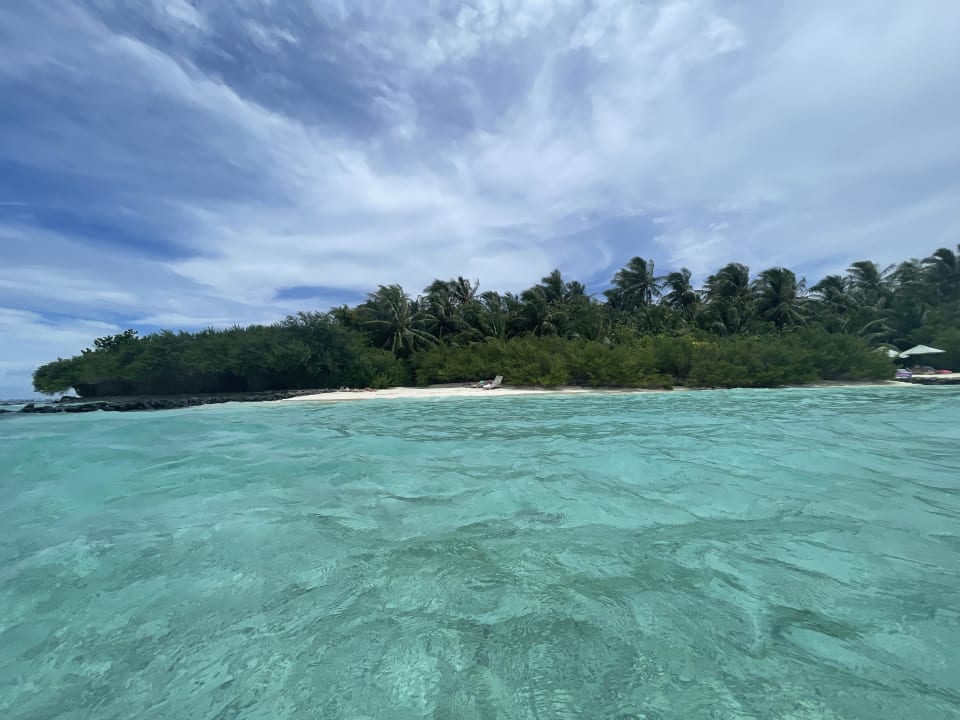 Strand Embudu Village