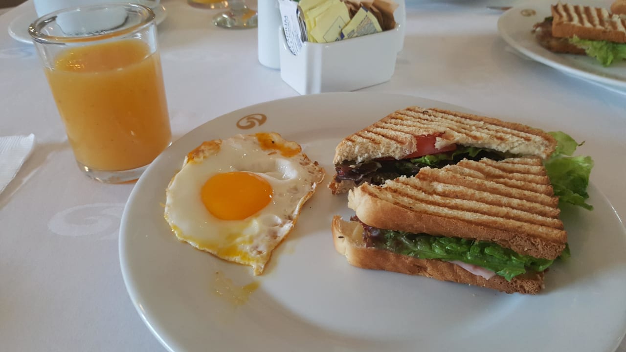 Frühstück Grand Palladium Select White Sand Resort & Spa