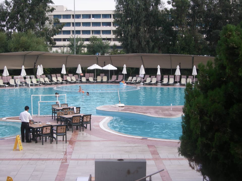 Готовятса к ужину Greenwood Kemer Resort