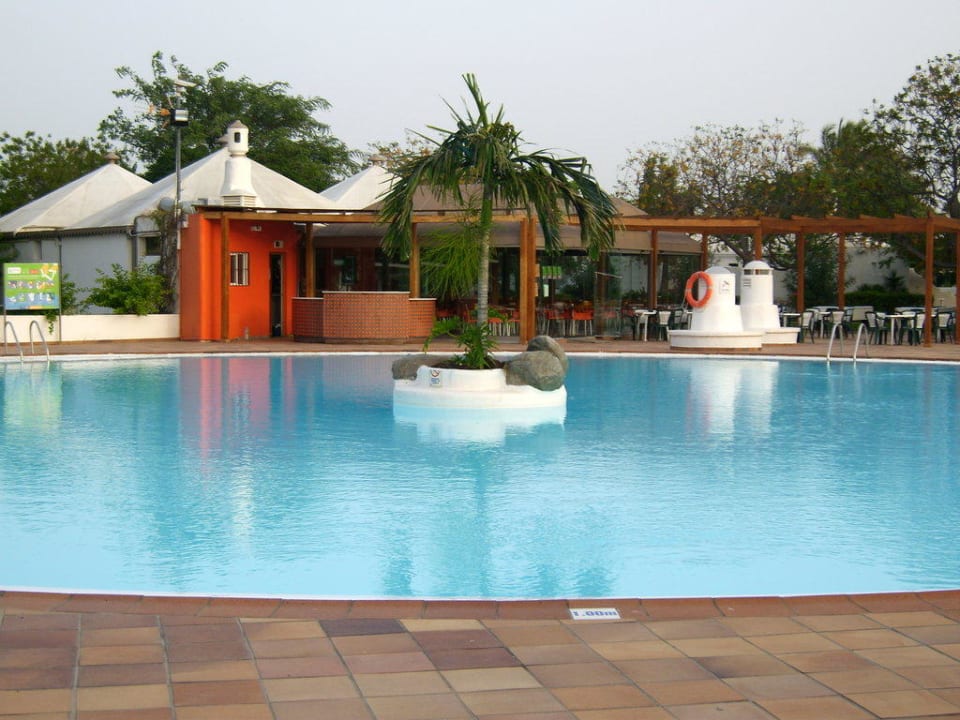 Poolanlage Bungalows Cordial Sandy Golf