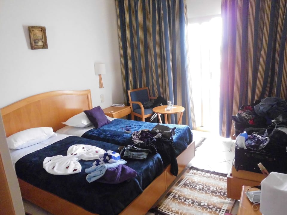 Zimmer Ruspina Beach Resort