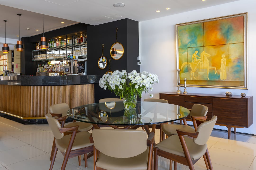 Gastro Crystal Springs Beach Hotel