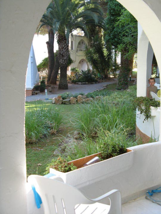 Ausblick von der Terrasse nach rechts TUI MAGIC LIFE Cala Pada