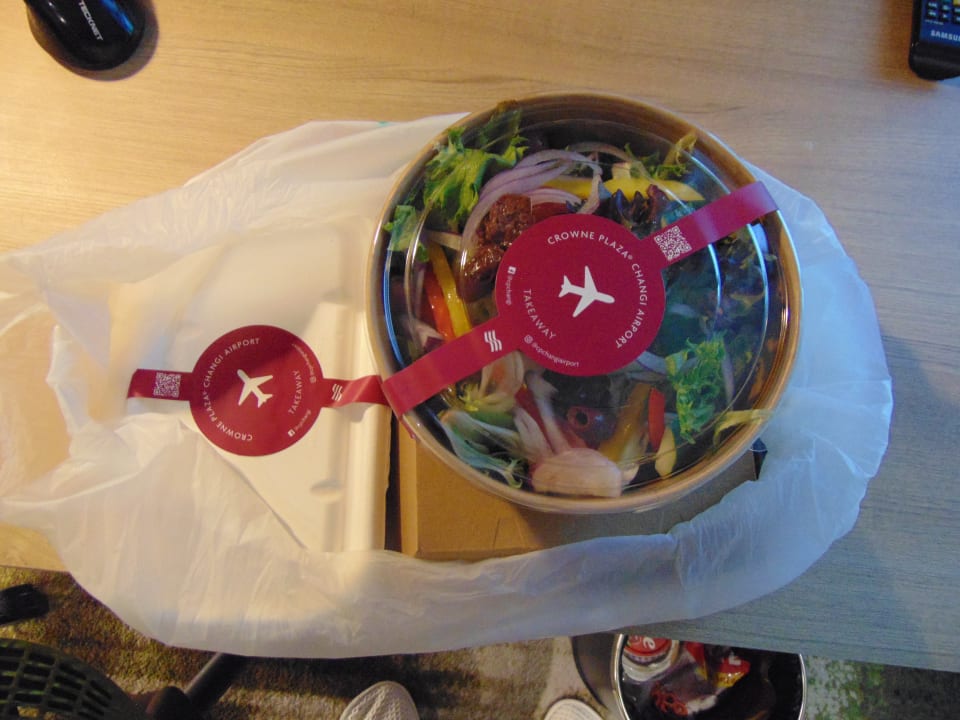 Gastro Hotel Crowne Plaza Changi Airport