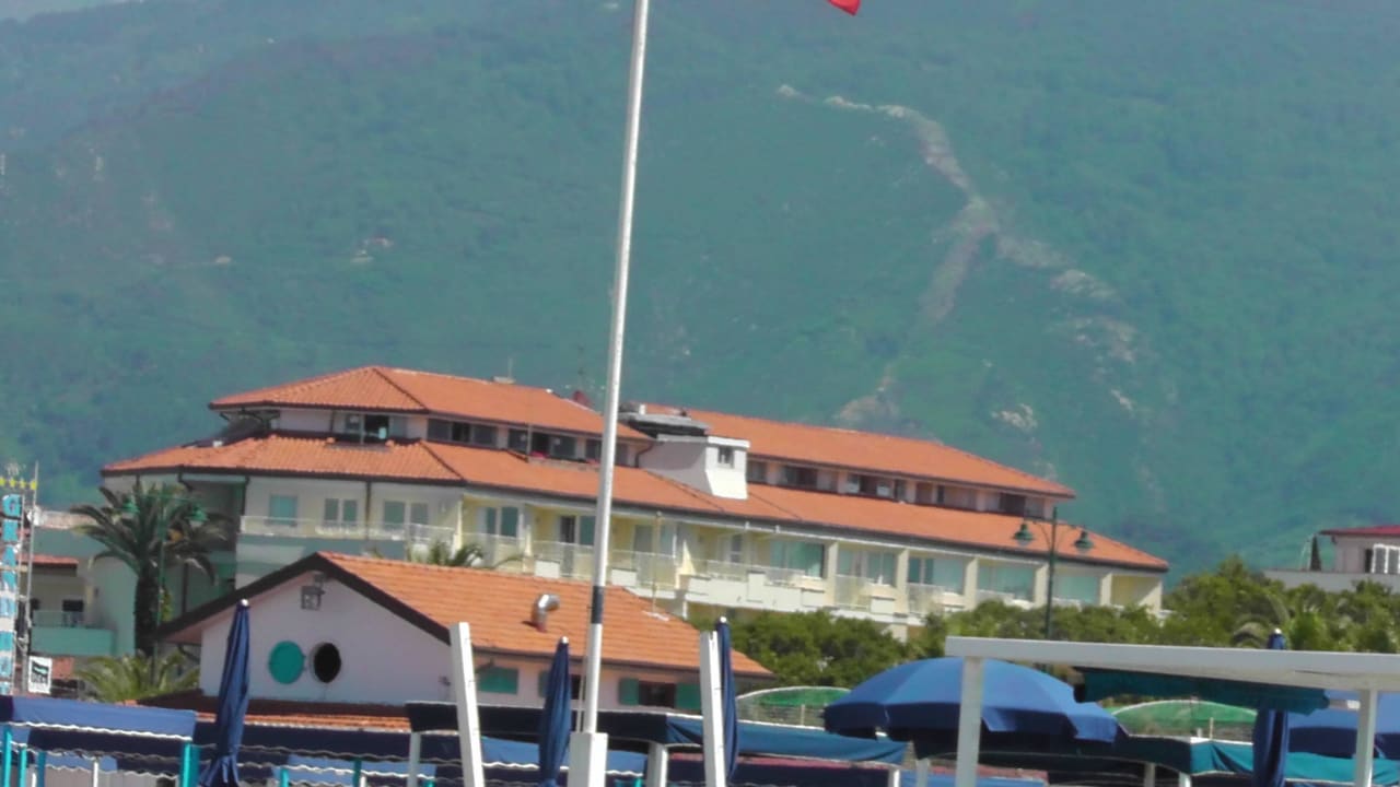 Grand Hotel Grand Hotel