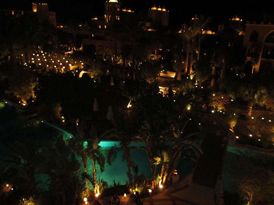 Ausblick von unserem Balkon bei Nacht Makadi Palace