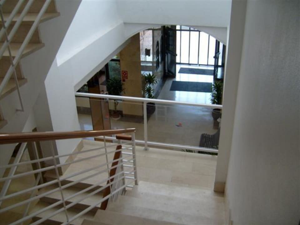 Treppenhaus-Haupteingang Mar Hotels Playa de Muro Suites