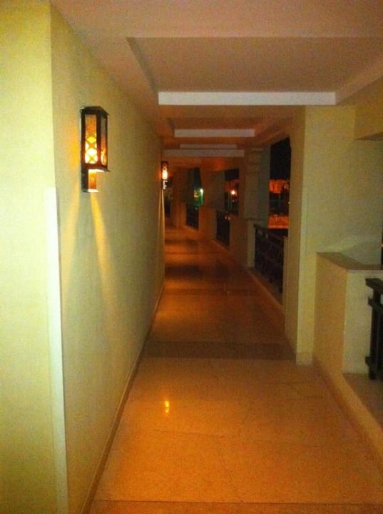 Flur draussen Steigenberger ALDAU Beach Hotel