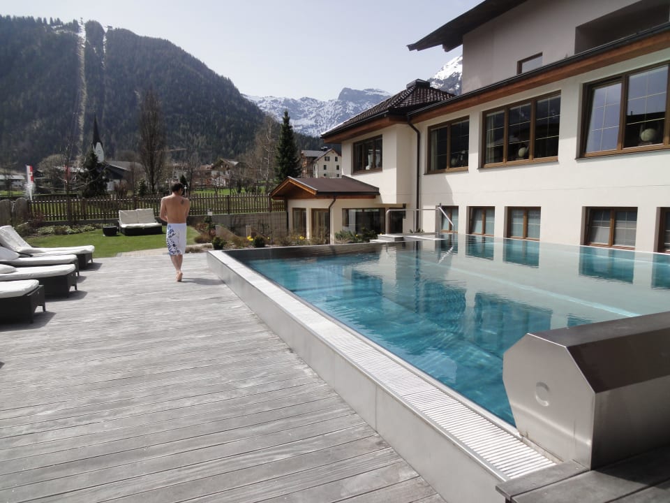 Pool Verwöhnhotel Kristall