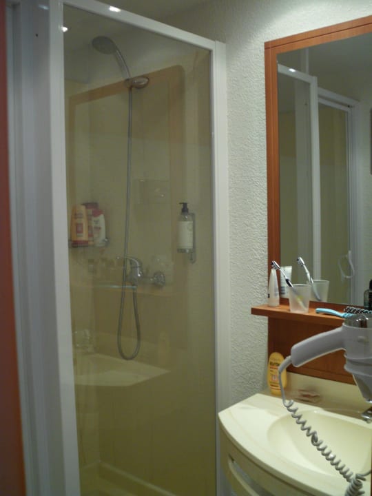 Bad rechte Seite Mercure Paris Malakoff Parc des Expositions